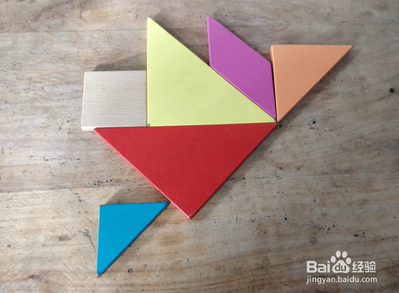 用七巧板怎样拼向前跑的小鸡仔？