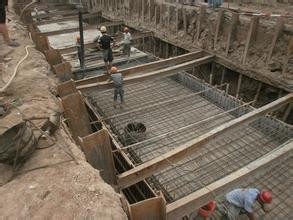 建基钢板桩的作用