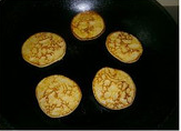 如何做酸奶杂面煎蛋饼