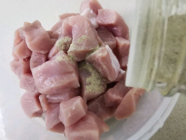 秘制蒜香烤肉肉