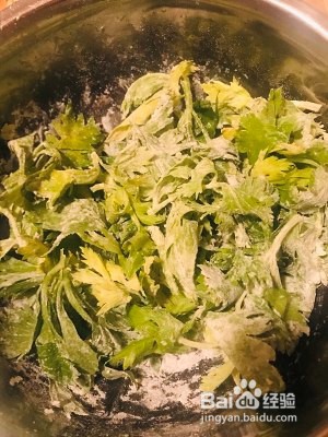 芹菜叶炒鸡蛋