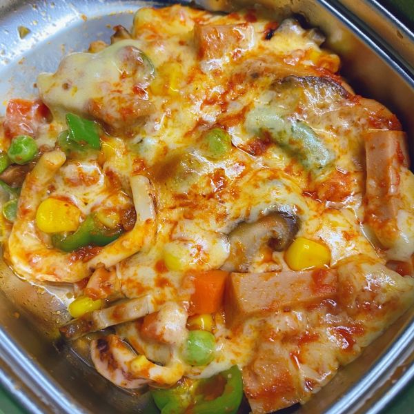 时蔬火腿海鲜披萨