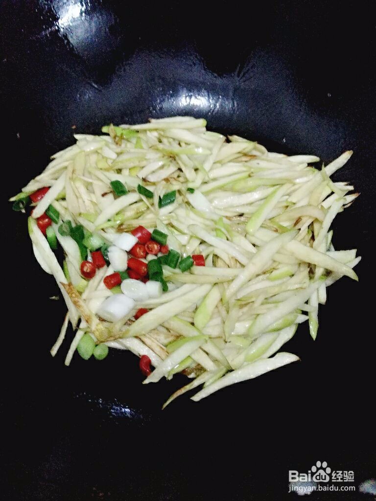 清炒茭白的做法