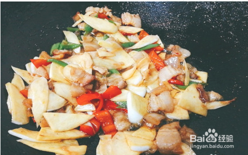 五花肉炒茭白怎么做