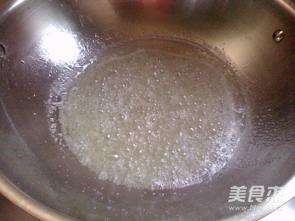 糖霜花生的做法