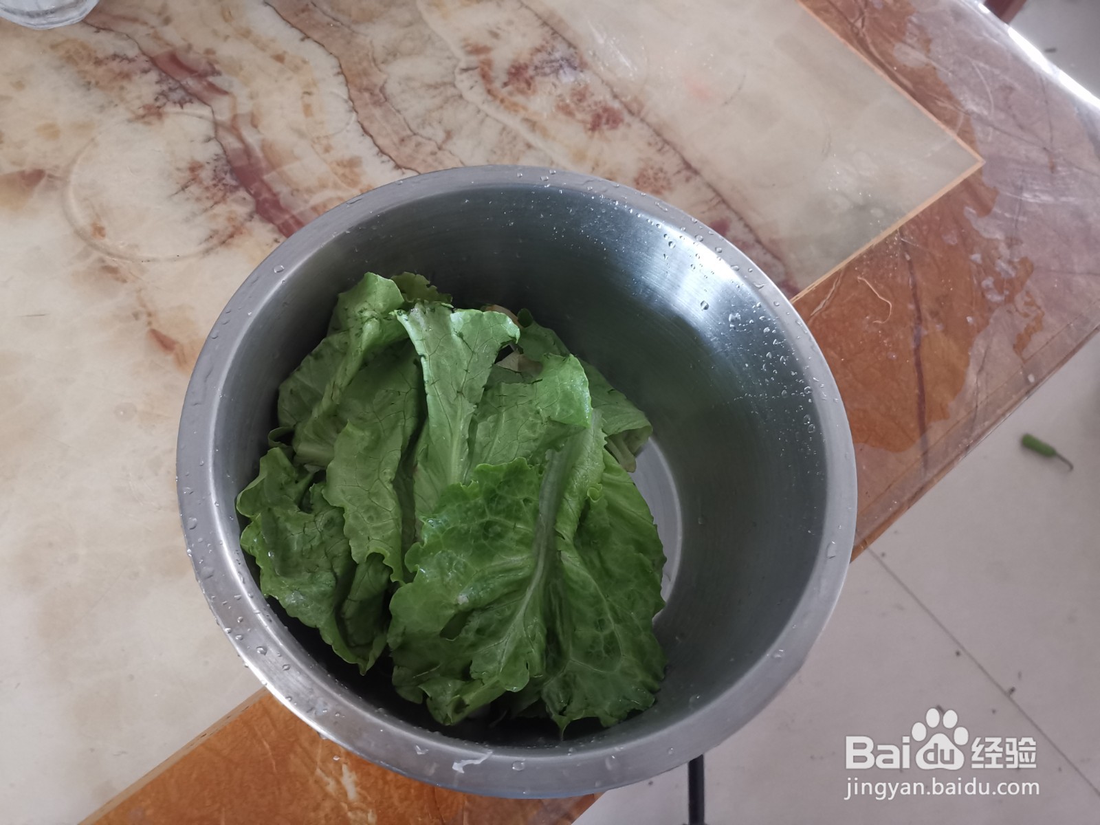 鸡蛋酱鸡胸肉拌生菜