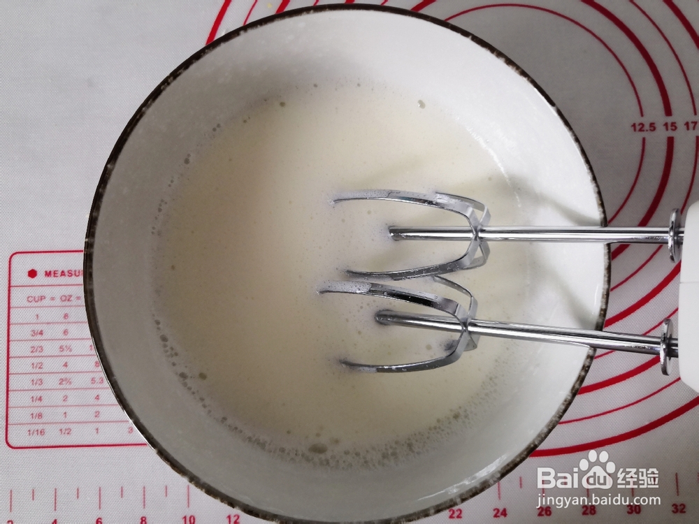 纸杯蛋糕不开裂不塌陷的制作方法！