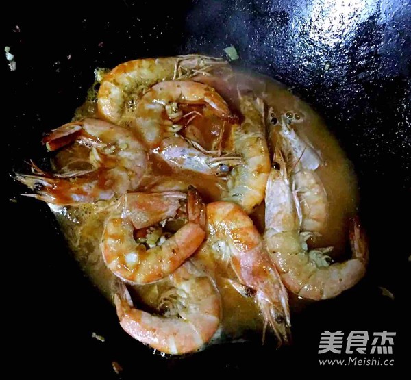 番茄㸆海虾的做法