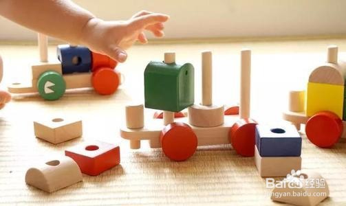 如何缓解宝宝打嗝？