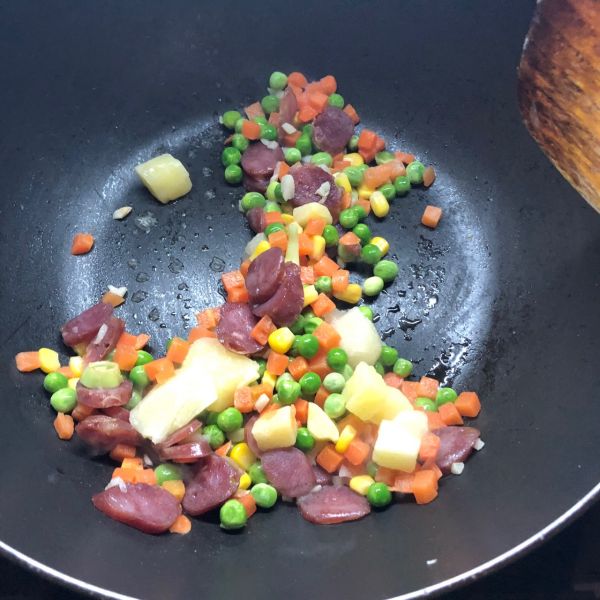 减脂低油快手时蔬炒饭