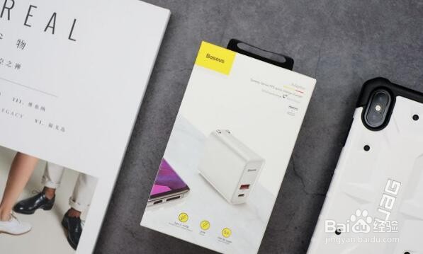 轻便携带超级快速充电倍思30WPPS双口快充充电器