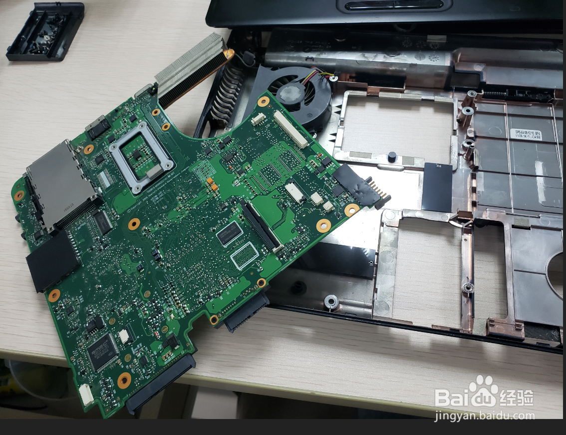 惠普笔记本Compaq511拆机图片分解