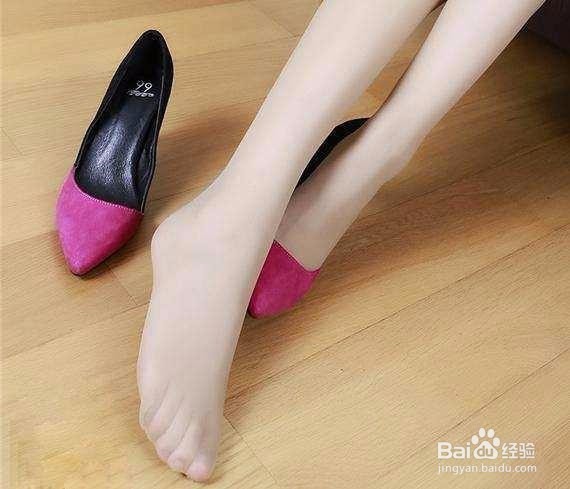 不用太纠结高跟鞋的类型, 就能演绎一段时尚秀