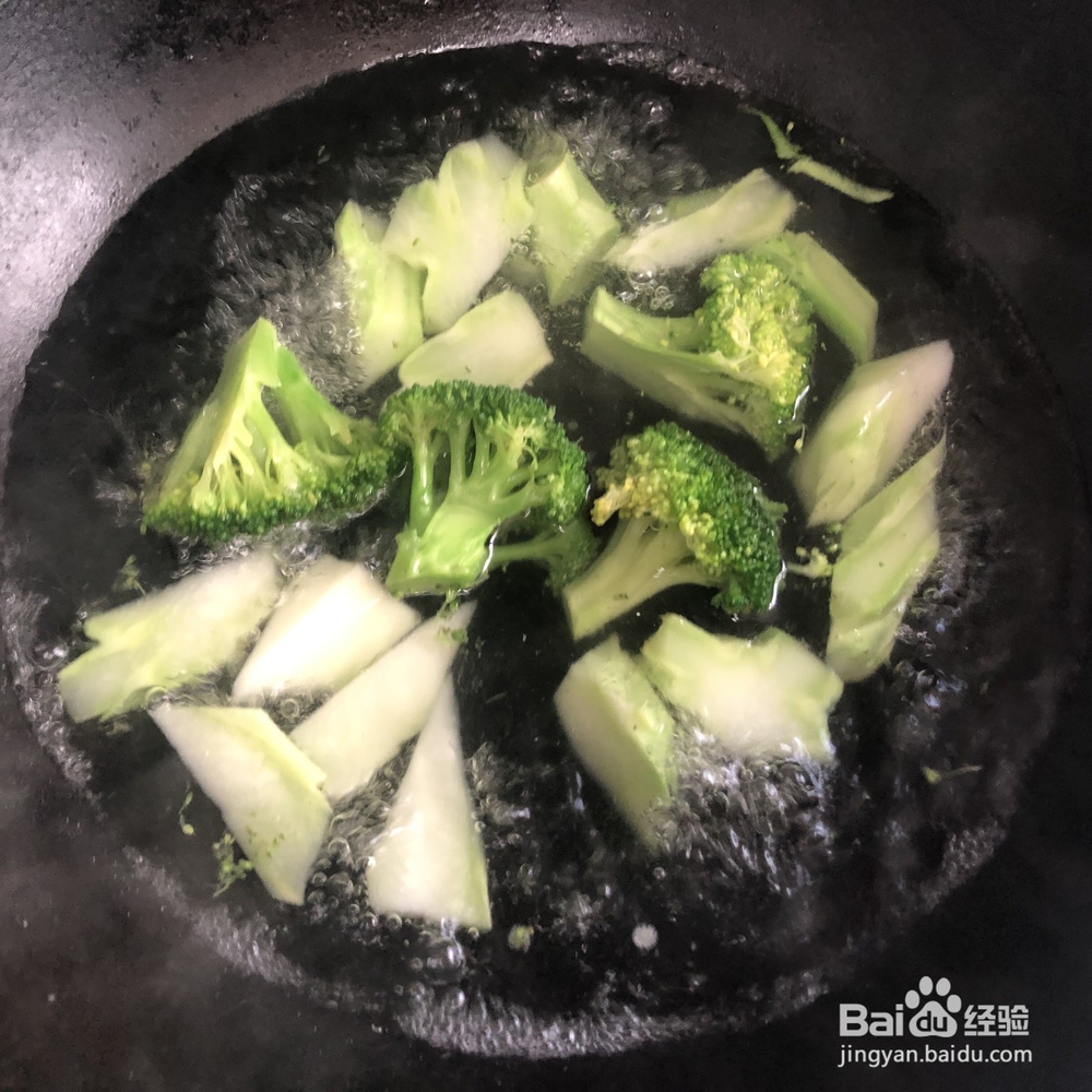 煎三文鱼不要提前腌，油温不能高，否则......