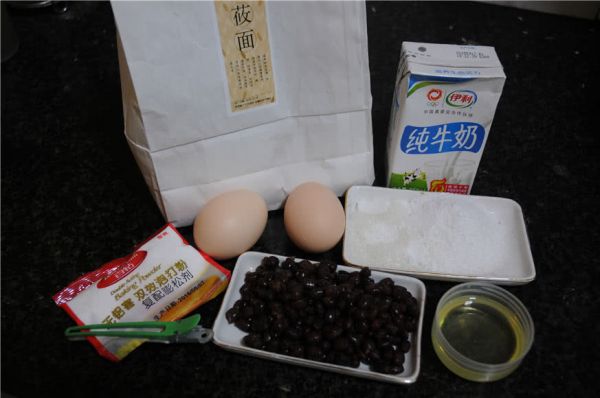 莜麦粉蜜豆蒸蛋糕