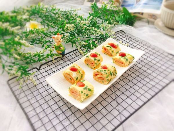 鸡蛋午餐肉卷饼