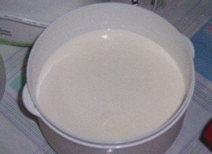 如何自制祛皱眼膜 自制祛皱眼膜的方法