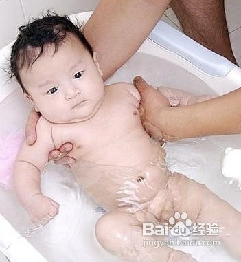 妈妈分享孩子洗澡经
