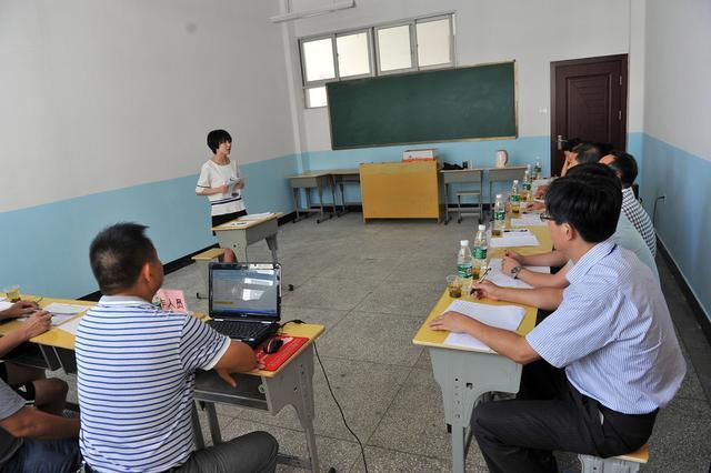 教资面试穿什么呢