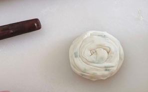 葱油饼的简单做法