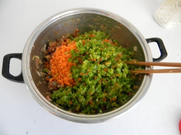青椒猪肉水煎包