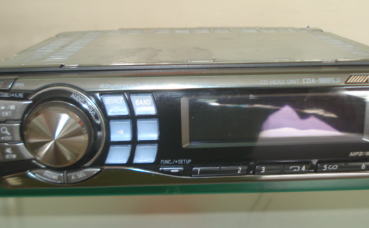 阿尔派CD机面板键有锁吗