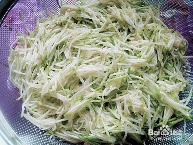西葫鸡蛋做馅包饺子详细过程