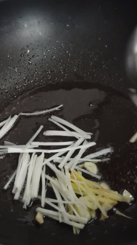 清炒土豆丝怎么做？