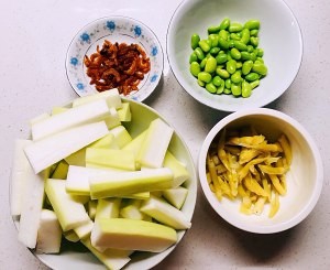 毛豆扁尖笋炒瓠瓜