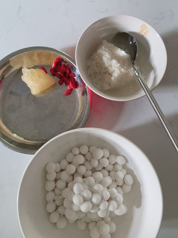 枸杞藕粉酒酿小圆子