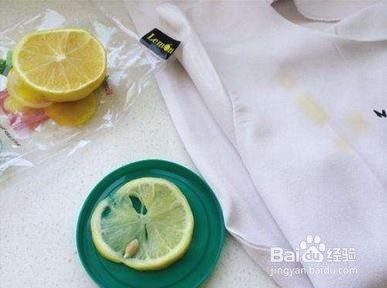 白色衣服脏了怎么洗
