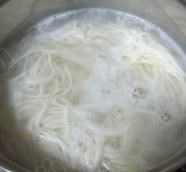 成都名小吃担担面的具体做法