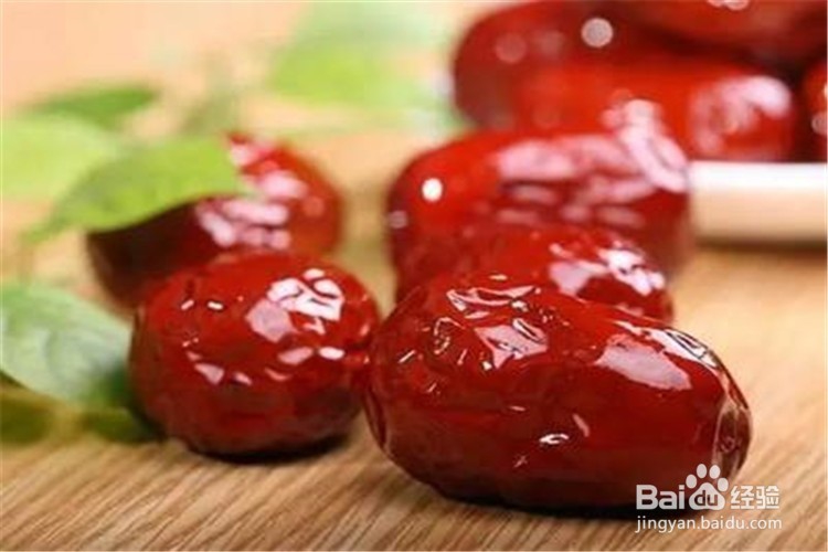 怎样使脸上的斑变淡?