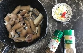 红烧猪皮,小孩都流口水啦