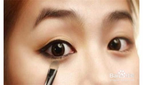 预防黑眼圈眼袋的方法