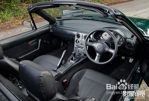 怎样用外置闪光灯拍摄汽车