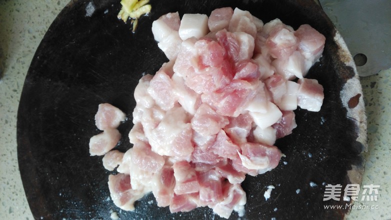 煮胡萝卜香菇水饺