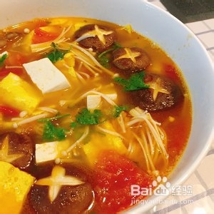 西红柿菌菇豆腐汤的做法