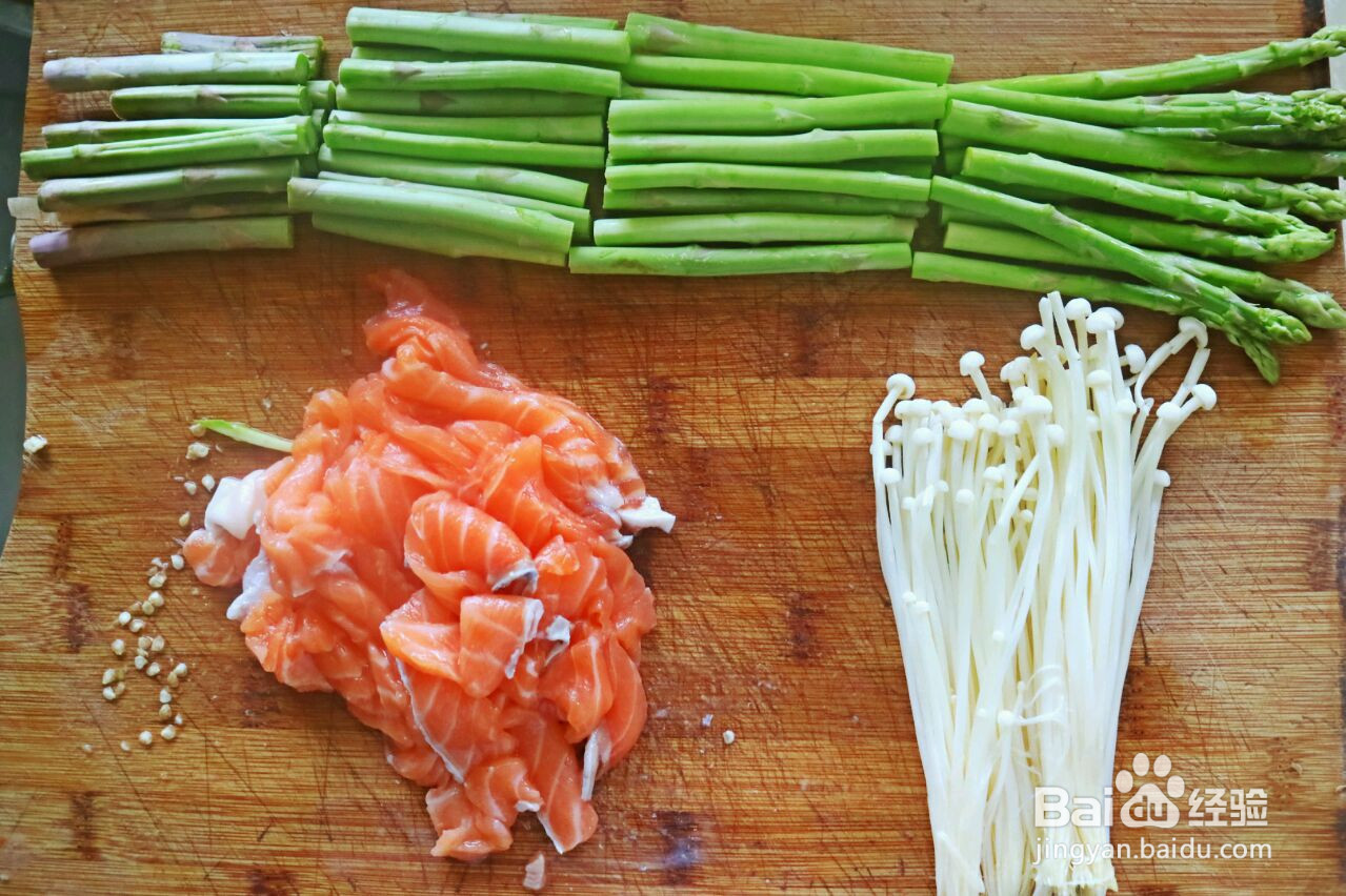 金针菇三文鱼卷的做法