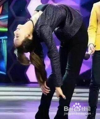 女星身体柔韧度比拼：她把刘亦菲宋茜都给碾压了