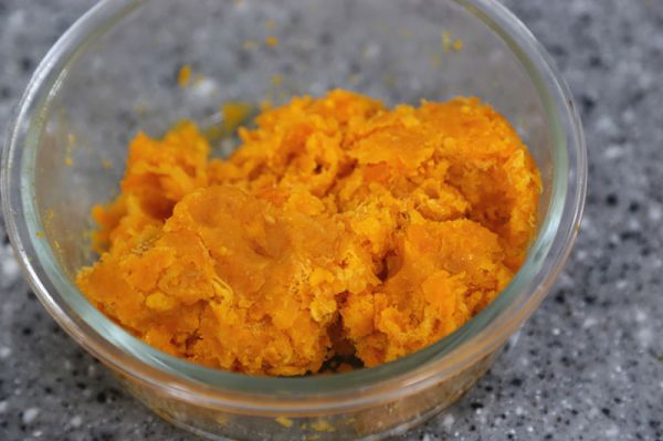 咸蛋黄肉松青团和红豆沙青团超级详细