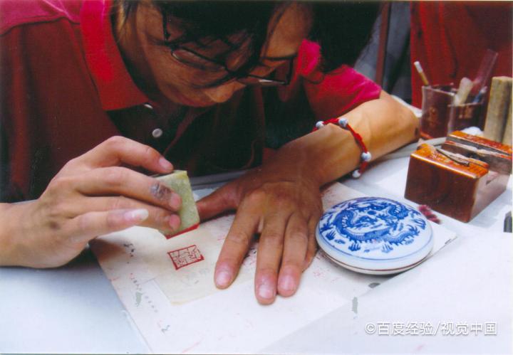 合同写错了怎么办可以划掉吗