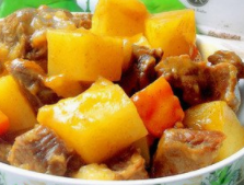 简单易学的家常菜：零失败土豆咖喱牛肉