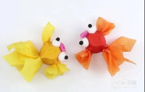 手工鸡蛋托小金鱼的制作方法