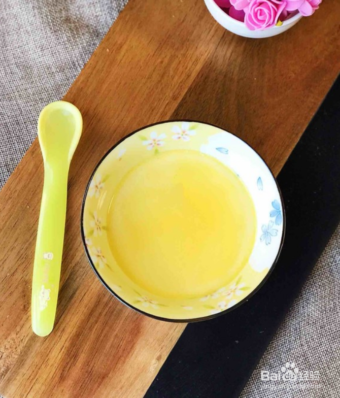 宝宝辅食之奶香鸡蛋羹的做法
