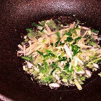 怎么做酱油鱿鱼炖豆腐？