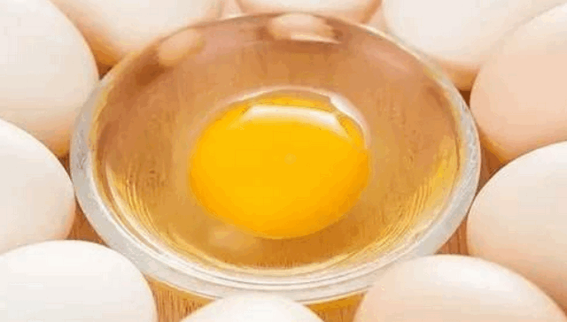 鸡蛋清敷脸要注意什么