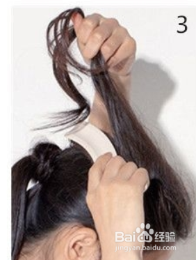 扎马尾怎么戴发带图解