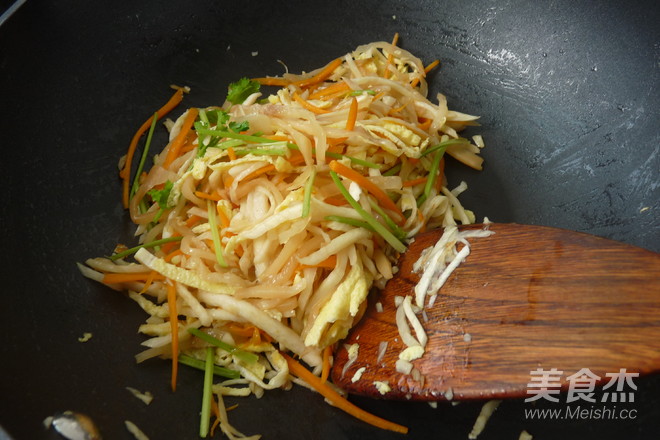 咸菜炒三丝的做法