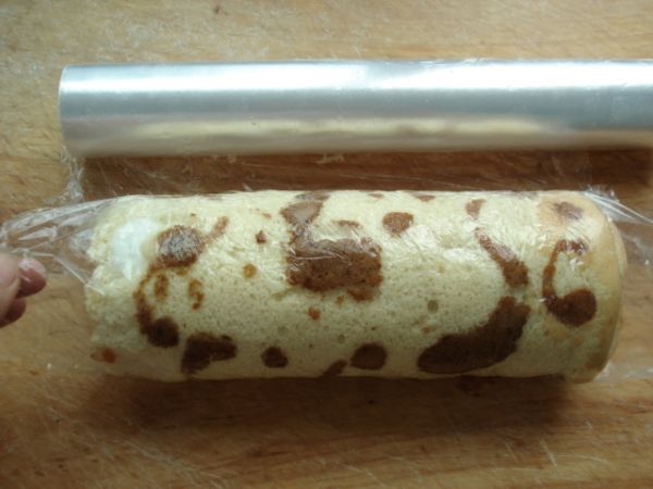 咖啡彩绘蛋糕卷